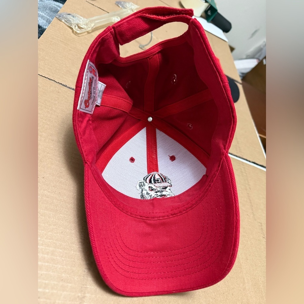 UGA Georgia Bulldogs Red Baseball Cap with Embroidered Bulldog Logo - Picture 5 of 5